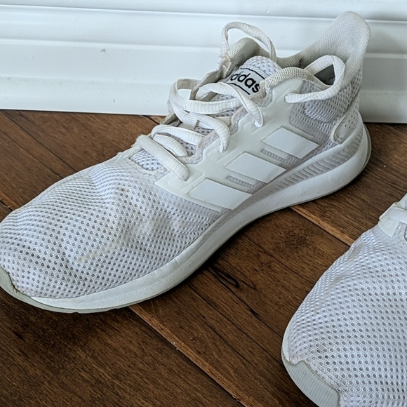 White Adidas tennis shoes - Picture 3 of 6